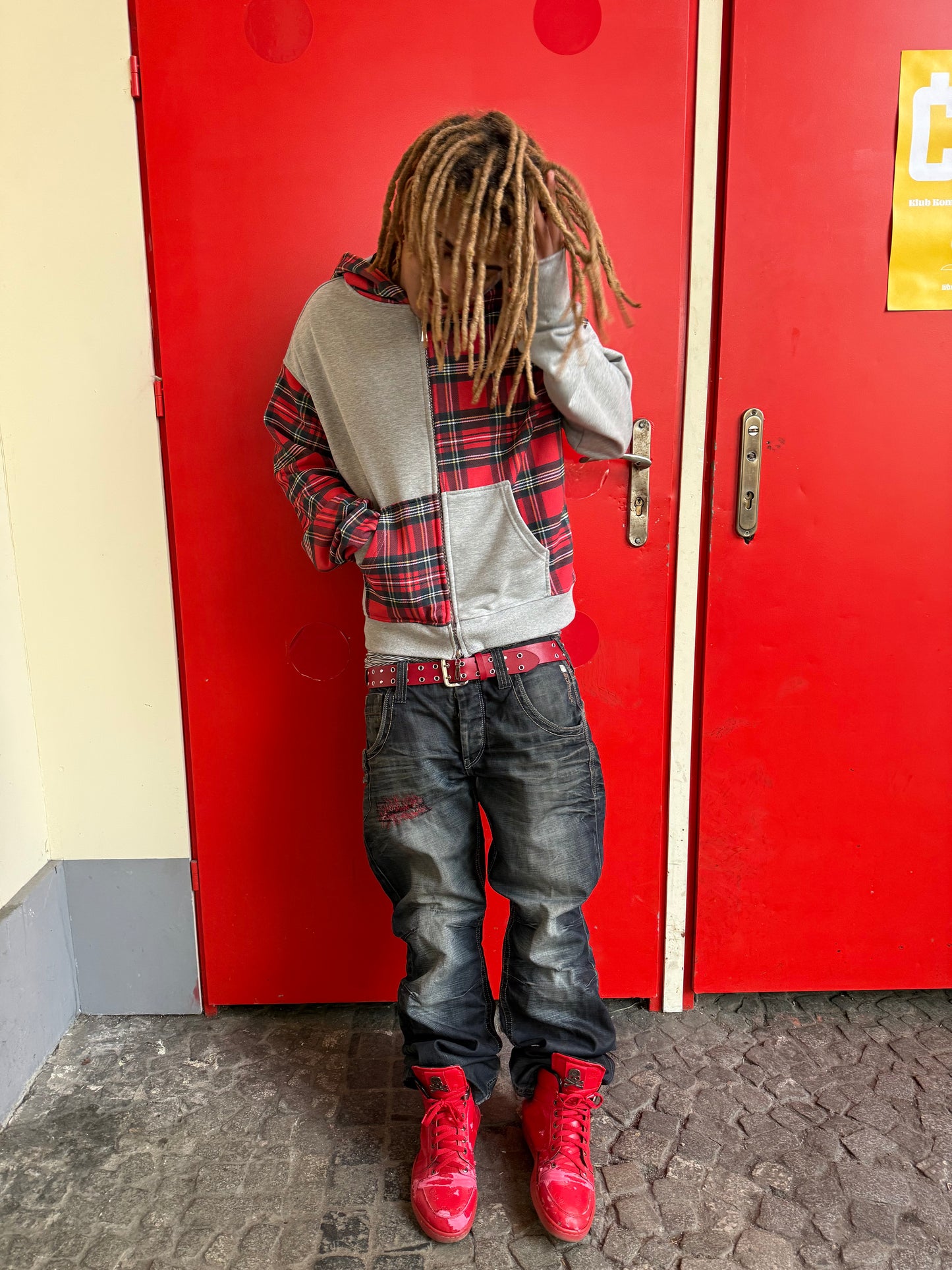 Asymmetric zip hoodie red/gray