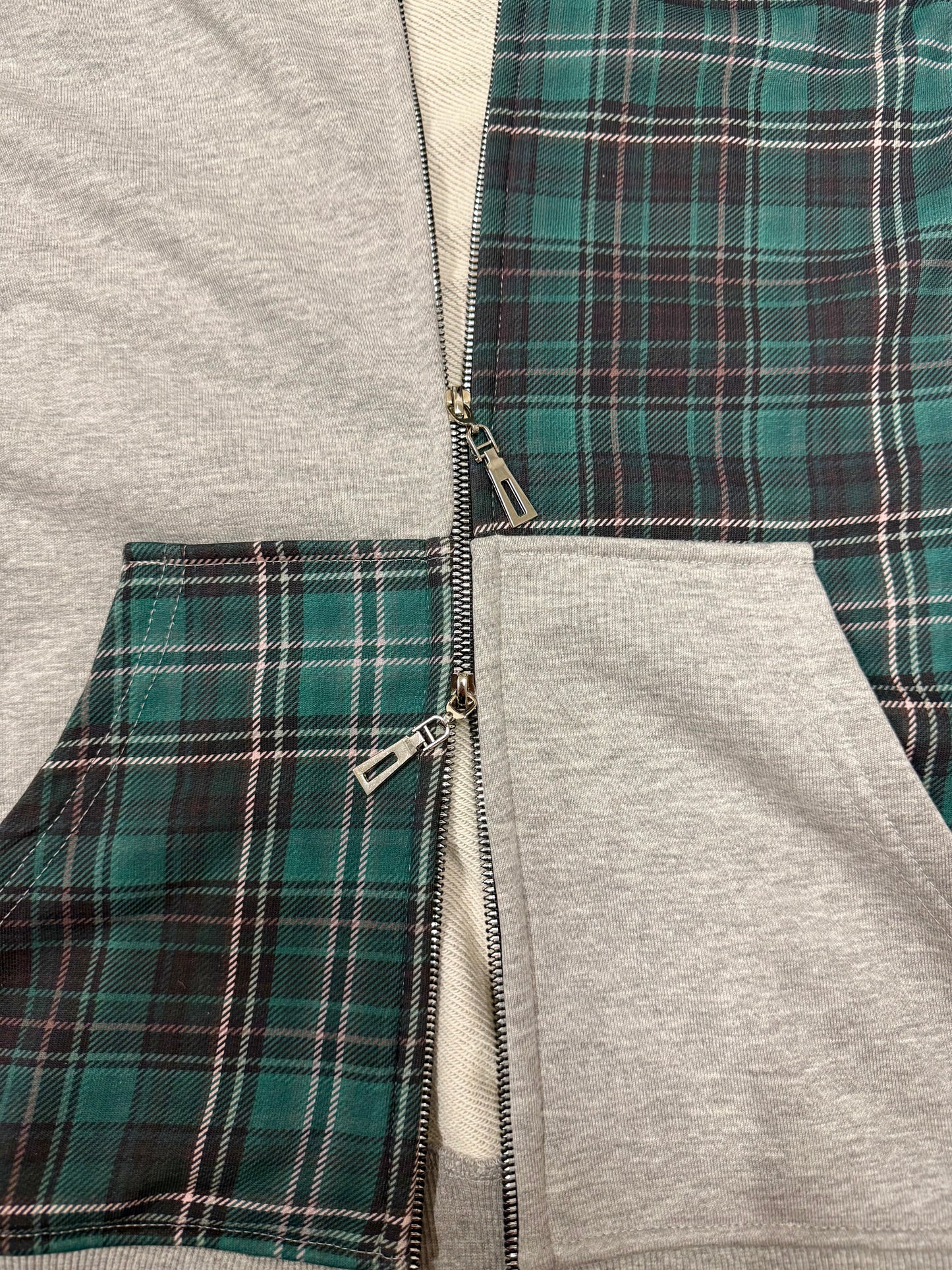 Asymmetric zip hoodie green/gray